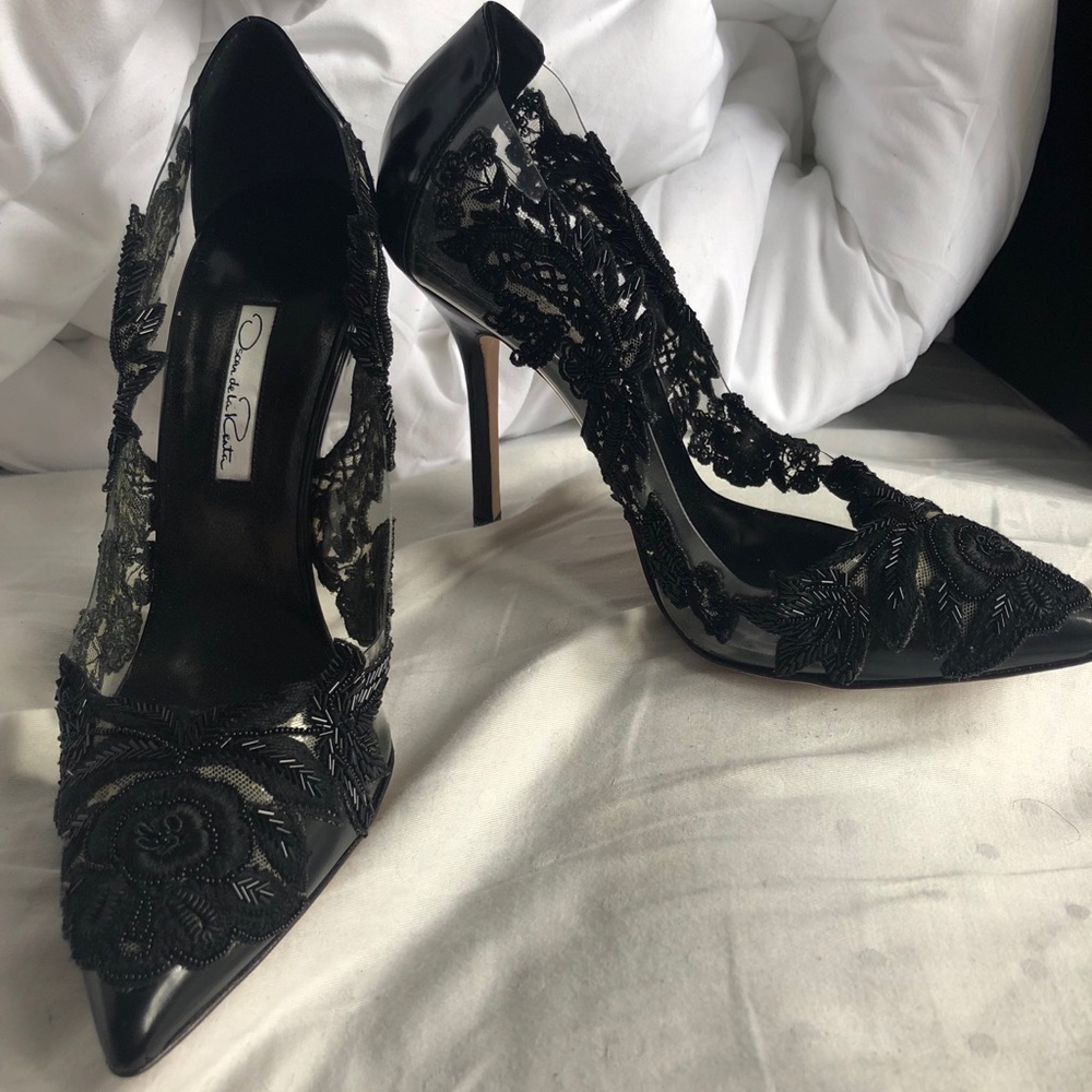 Oscar de La Renta black embroidered heels 7.5 1200